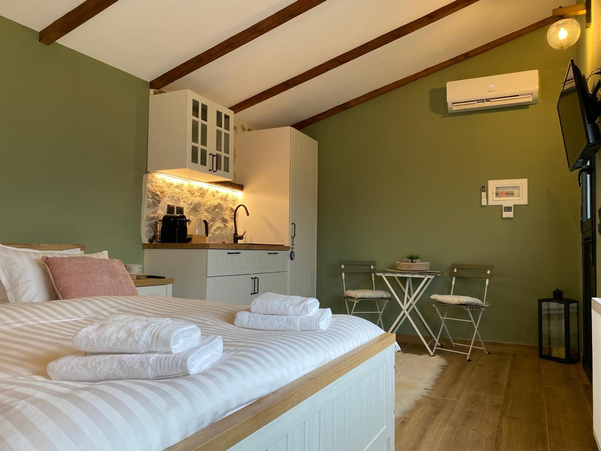 Tovouno Guest House Plaka  Exterior foto