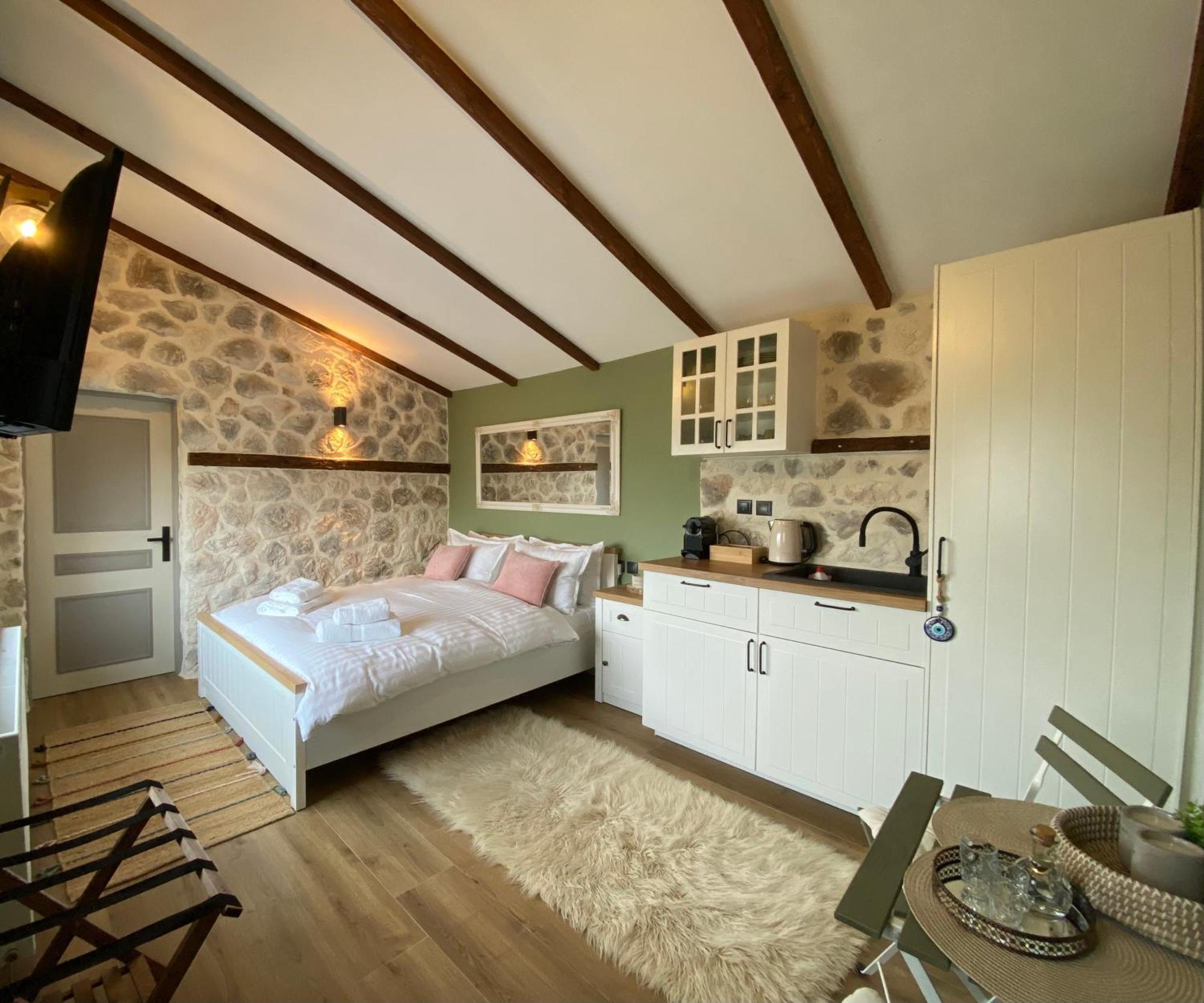 Tovouno Guest House Plaka  Exterior foto
