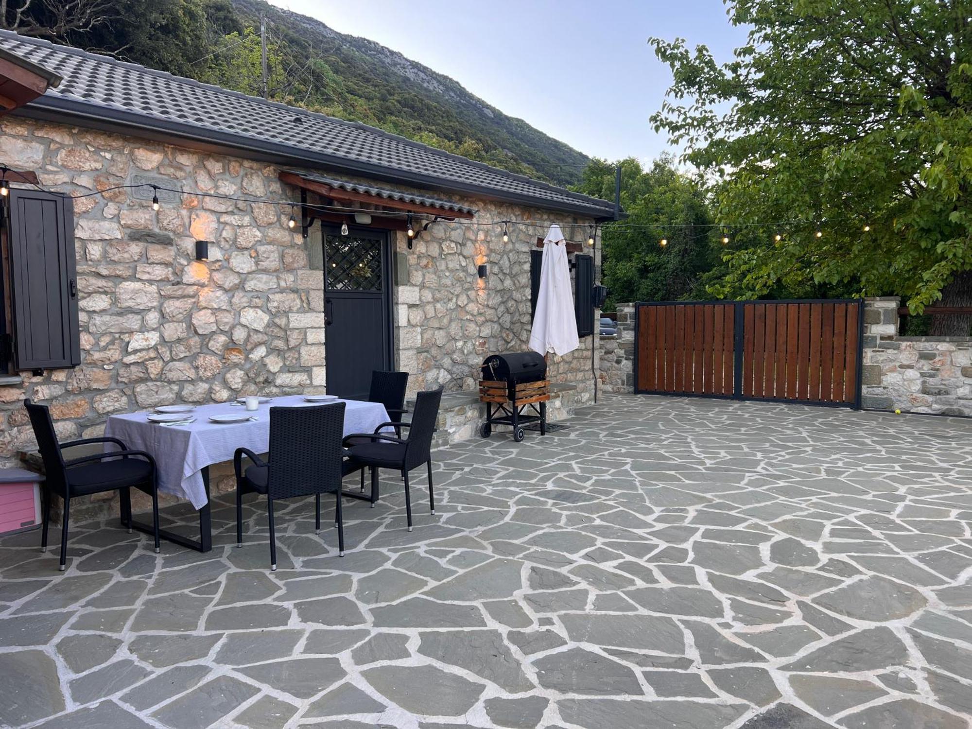 Tovouno Guest House Plaka  Exterior foto