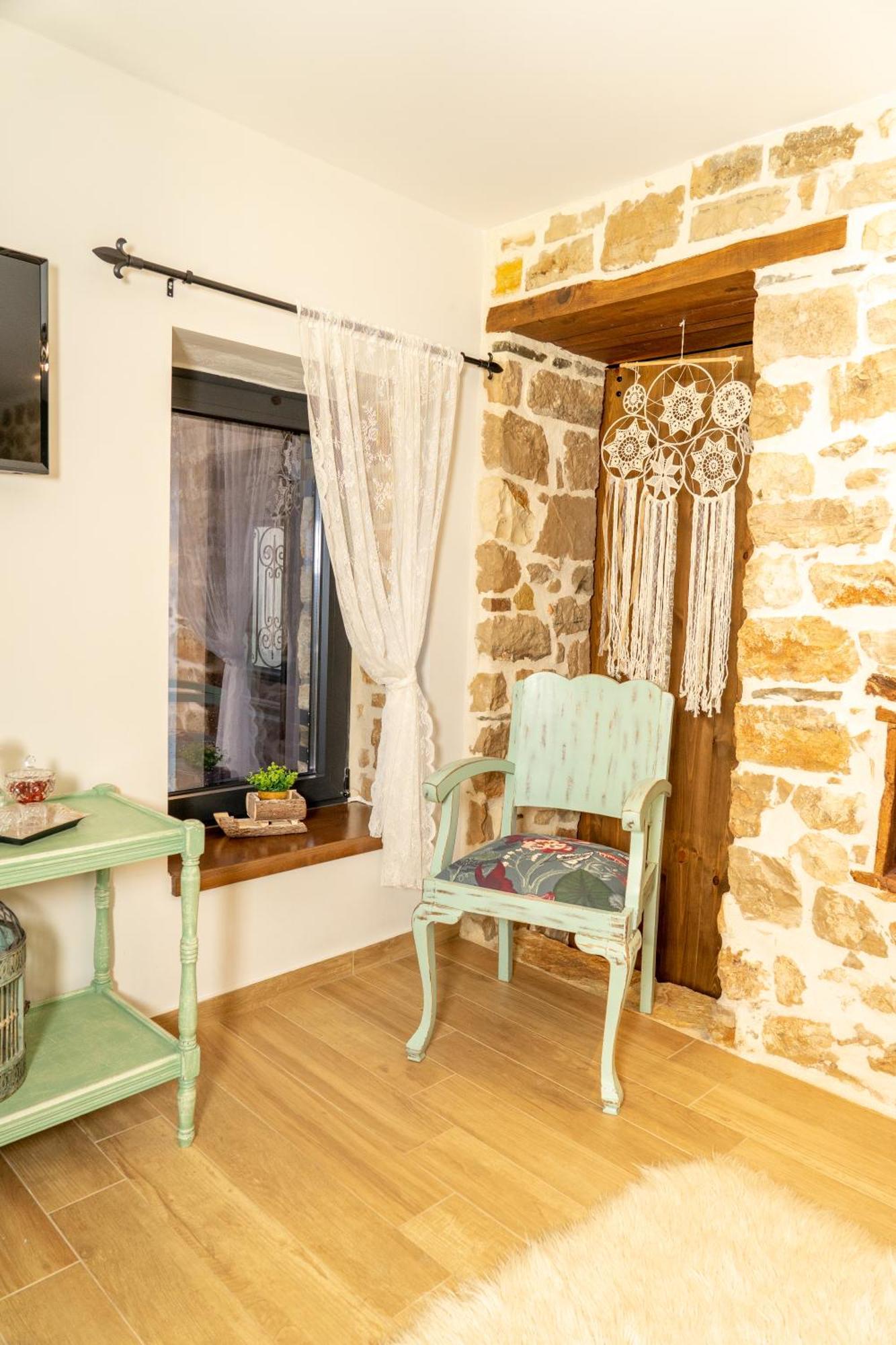 Tovouno Guest House Plaka  Exterior foto
