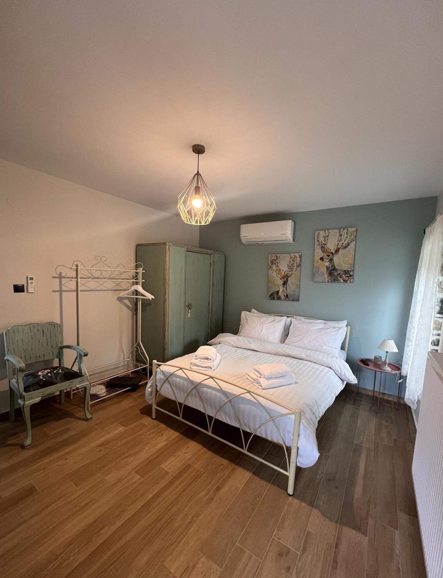 Tovouno Guest House Plaka  Exterior foto